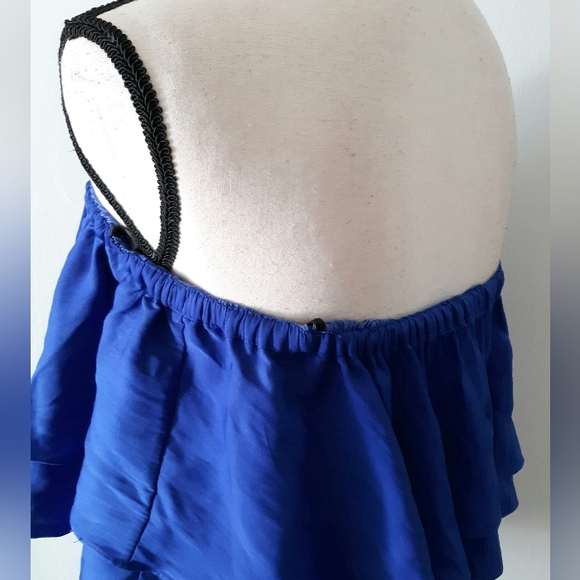 Lilly Pulitzer Off Shoulder Ruffle Blouse - Picture 4 of 8